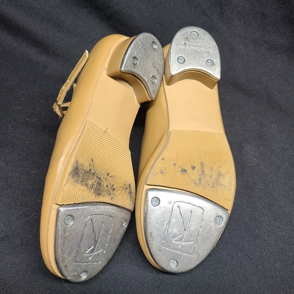 Revolution Tap Shoes - Picture 3 of 3